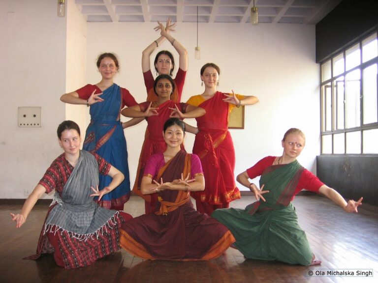 Learning Bharata Natyam in Delhi: our colleagues